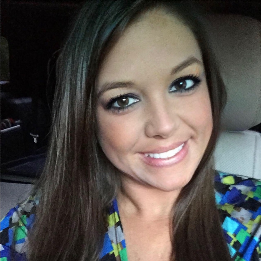 Meet your Posher, Melissa